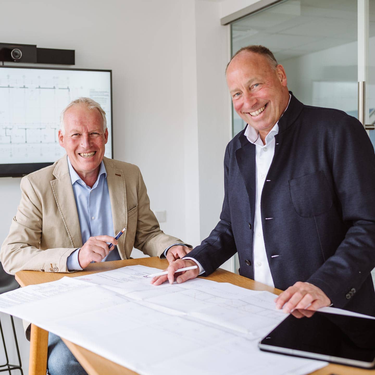 Karriere bei der LIG. Bild zeigt Karl Ulrich und Michael Schmied.
